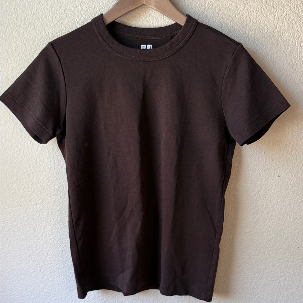 Uniqlo Dark Brown Crew Neck T-Shirt